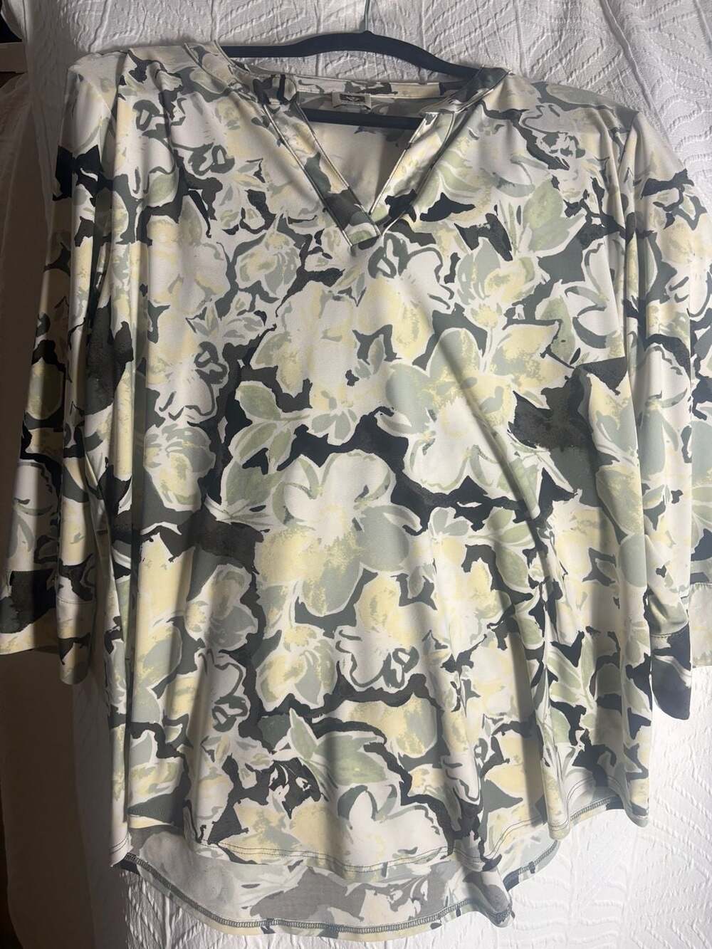 Anne Klein Floral Blouse Size 1X V-Neck 3/4 Sleeve